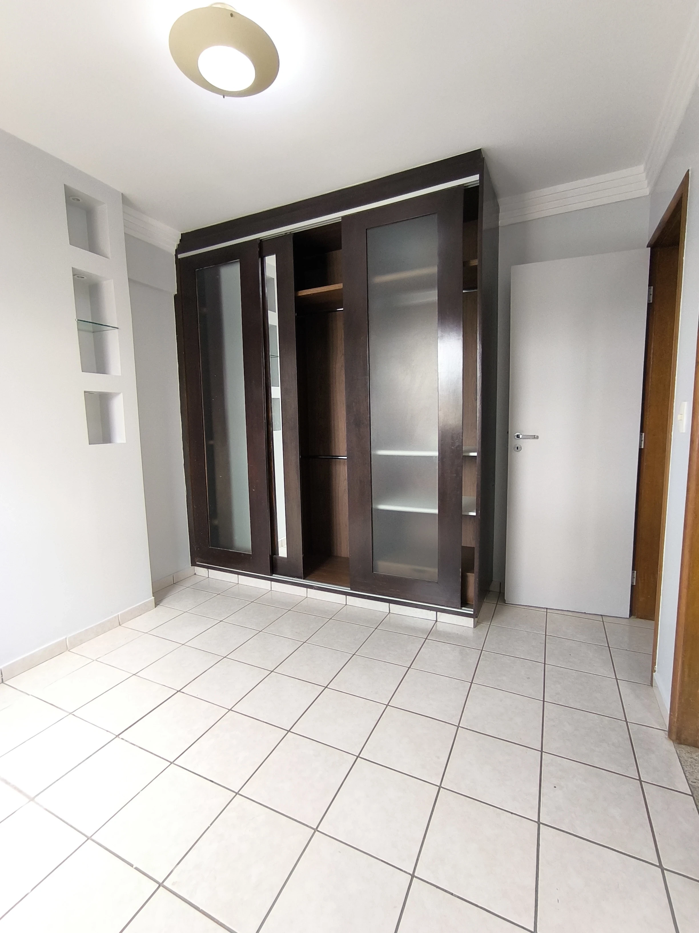 Imagem Apartamento com 3 Quartos para Alugar, 75 m² em Jardim América - Goiânia