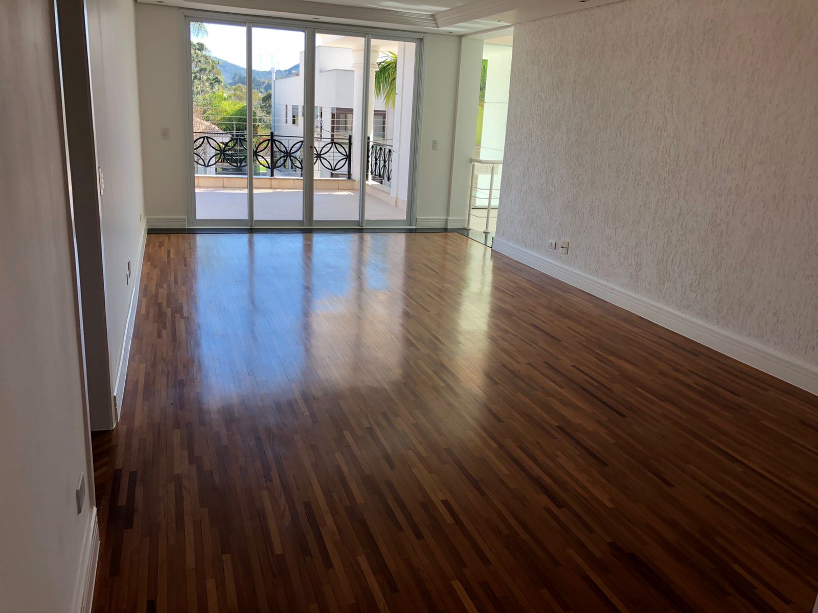 Imagem Casa de Condomínio com 5 Quartos à Venda ou Locação, 662 m²em Tamboré - Santana de Parnaíba