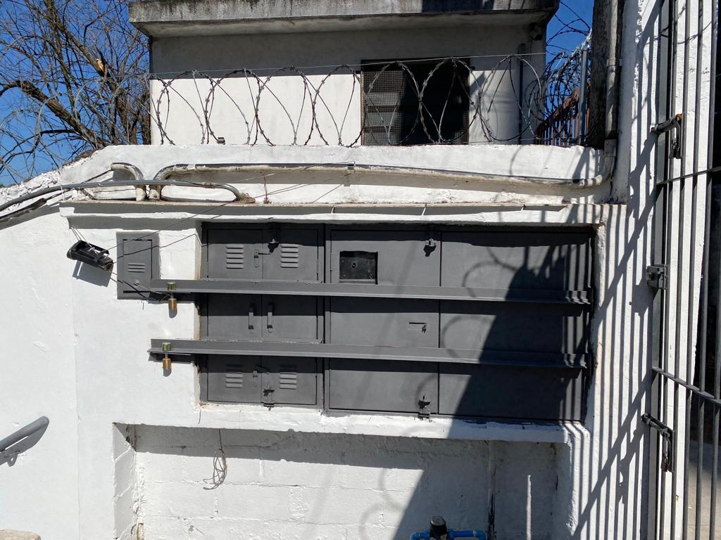 Foto do imóvel: Galpão para Alugar, 1.300 m² em Jardim Henriqueta - Taboão da Serra