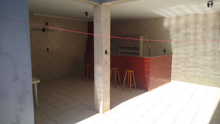 Imagem Casa com 4 Quartos à Venda, 192 m² em Parque Industrial - Araçatuba