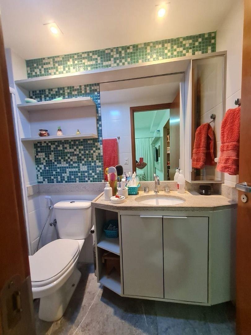 Imagem Apartamento com 4 Quartos à Venda, 131 m²em Camboinhas - Niterói