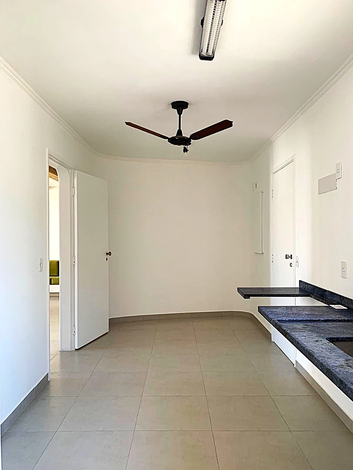 Imagem Apartamento com 3 Quartos à Venda, 129 m² em Pitangueiras - Guarujá
