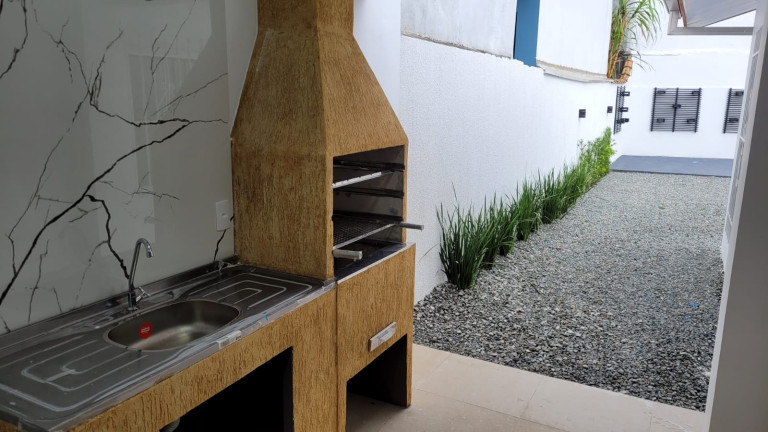 Imagem Casa com 3 Quartos à Venda,  em Itaum - Joinville