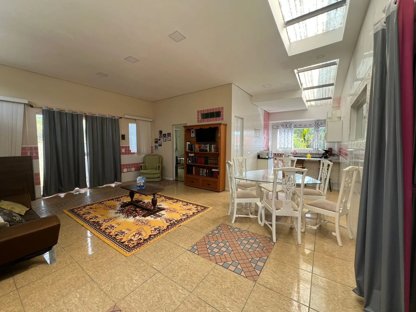 Imagem Chácara com 5 Quartos à Venda, 280 m² em Santa Isabel - Santa Isabel