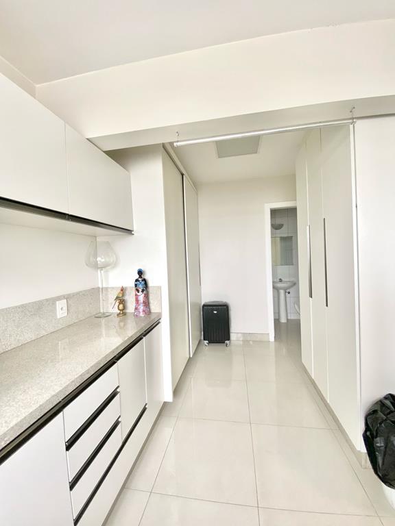 Imagem Apartamento com 3 Quartos à Venda, 161 m² em Centro - Criciúma