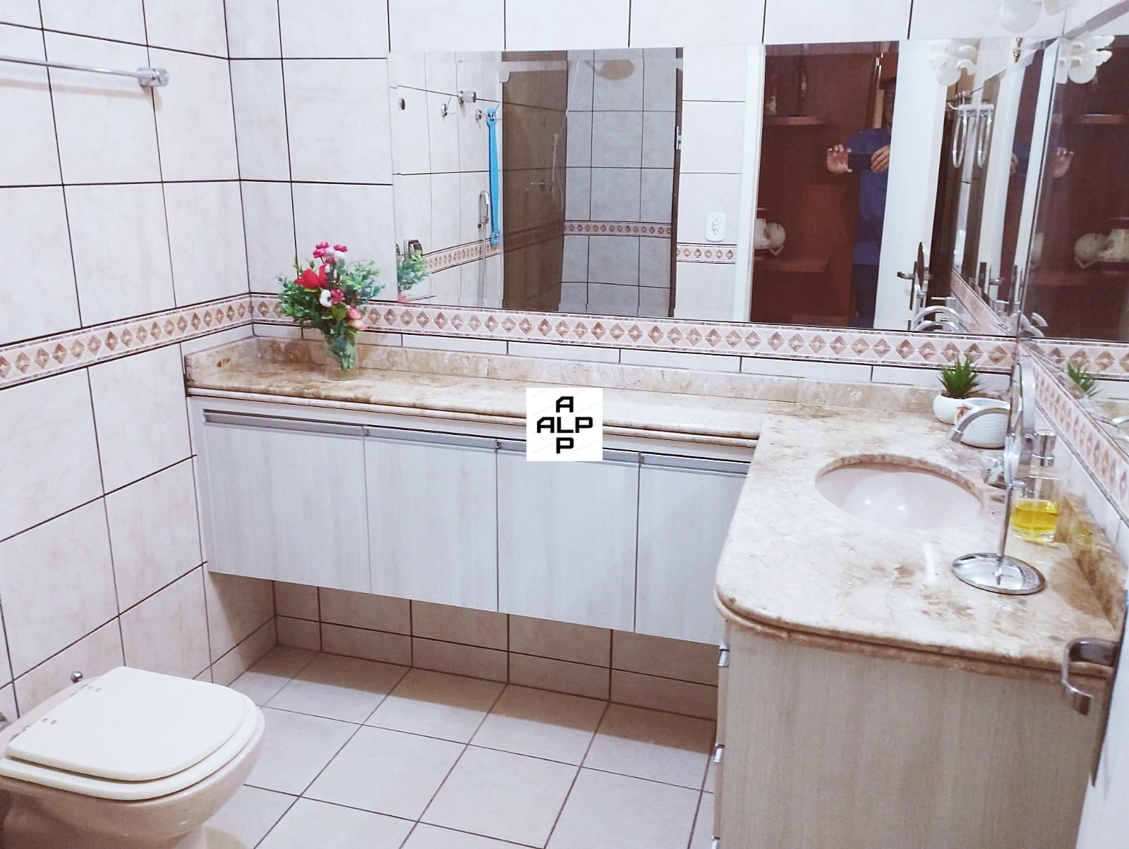 Imagem Casa com 5 Quartos à Venda, 210 m²em Taguatinga Norte (Taguatinga) - Brasília