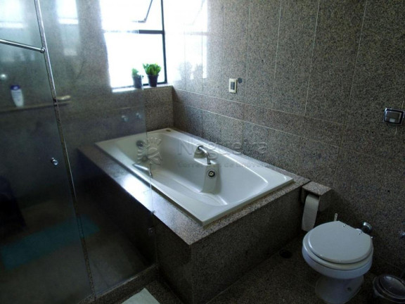 Casa com 4 Quartos à Venda, 393 m² em Casa Amarela - Recife