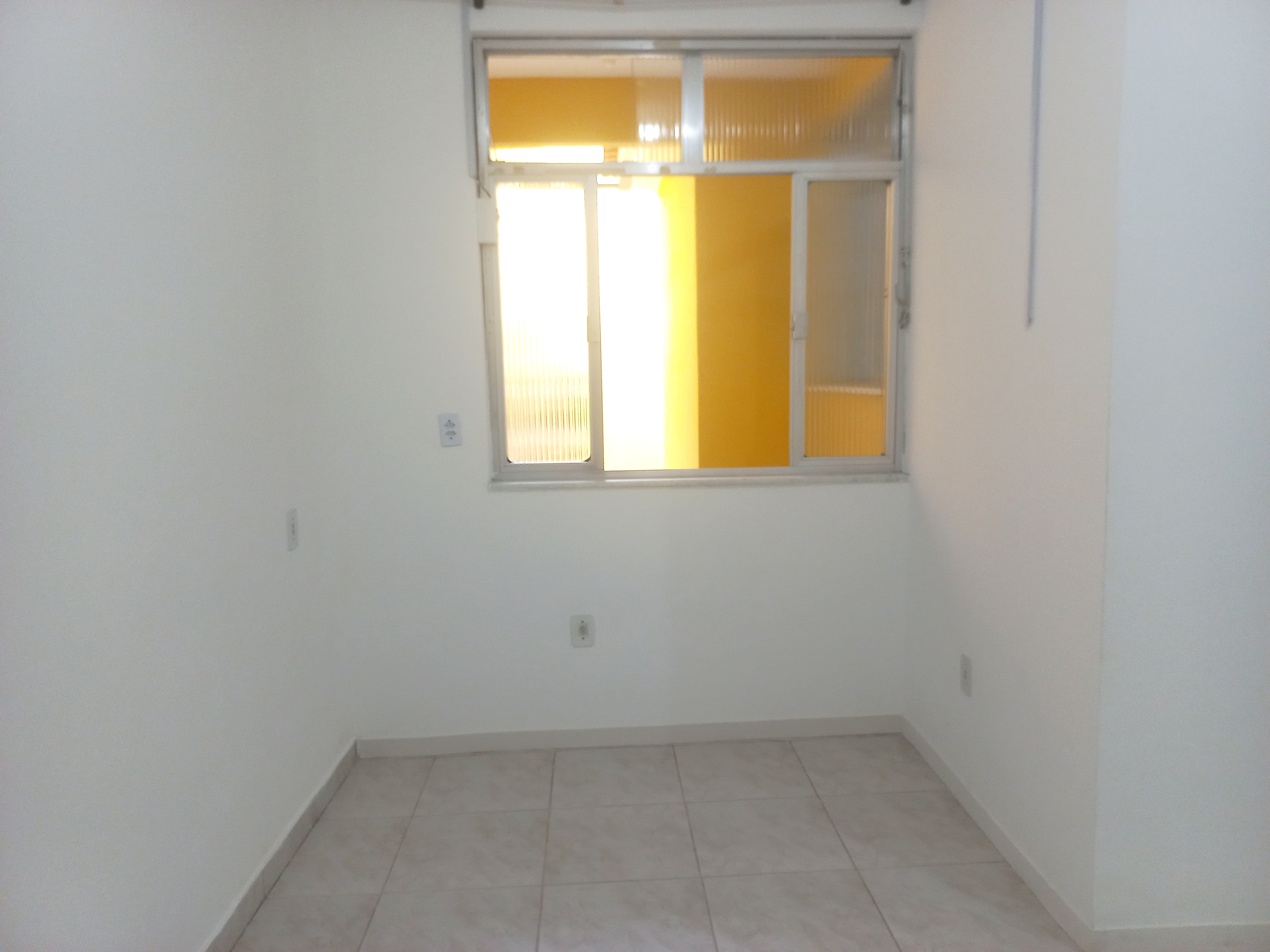 Imagem Casa de Vila com 1 Quarto para Alugar, 60 m² em Curicica - Rio de Janeiro