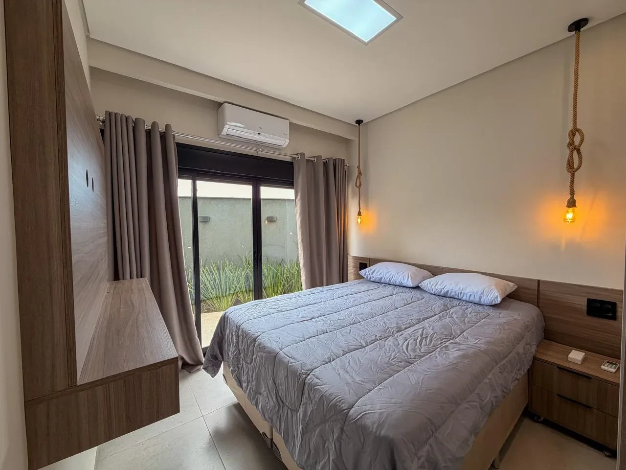 Imagem Casa de Condomínio com 6 Quartos à Venda, 291 m² em Jardim Márcia - Peruíbe