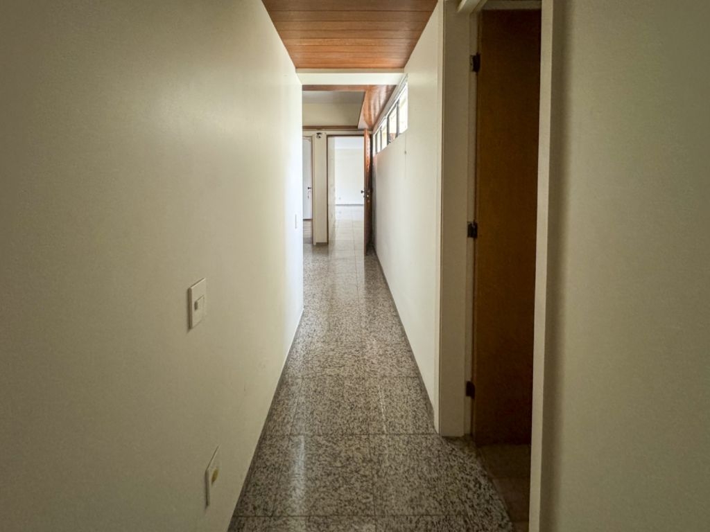 Imagem Apartamento com 4 Quartos à Venda, 215 m²em Meireles - Fortaleza