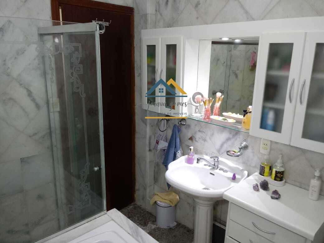 Imagem Apartamento com 3 Quartos à Venda, 159 m²em Gonzaga - Santos