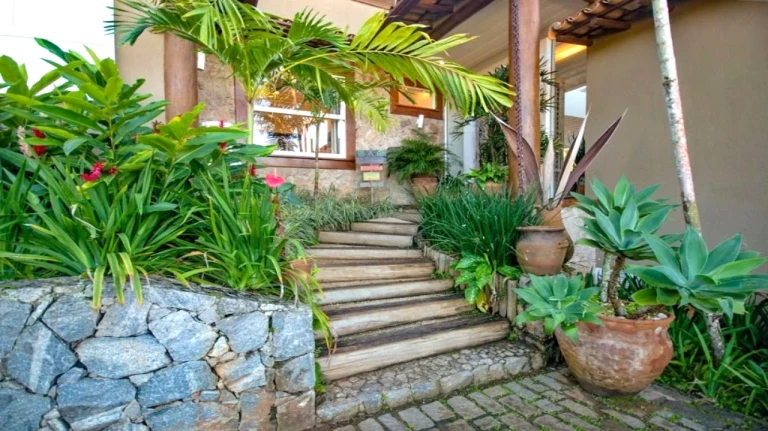 Imagem Casa com 6 Quartos à Venda, 580 m² em Ferradura - Armação dos Búzios