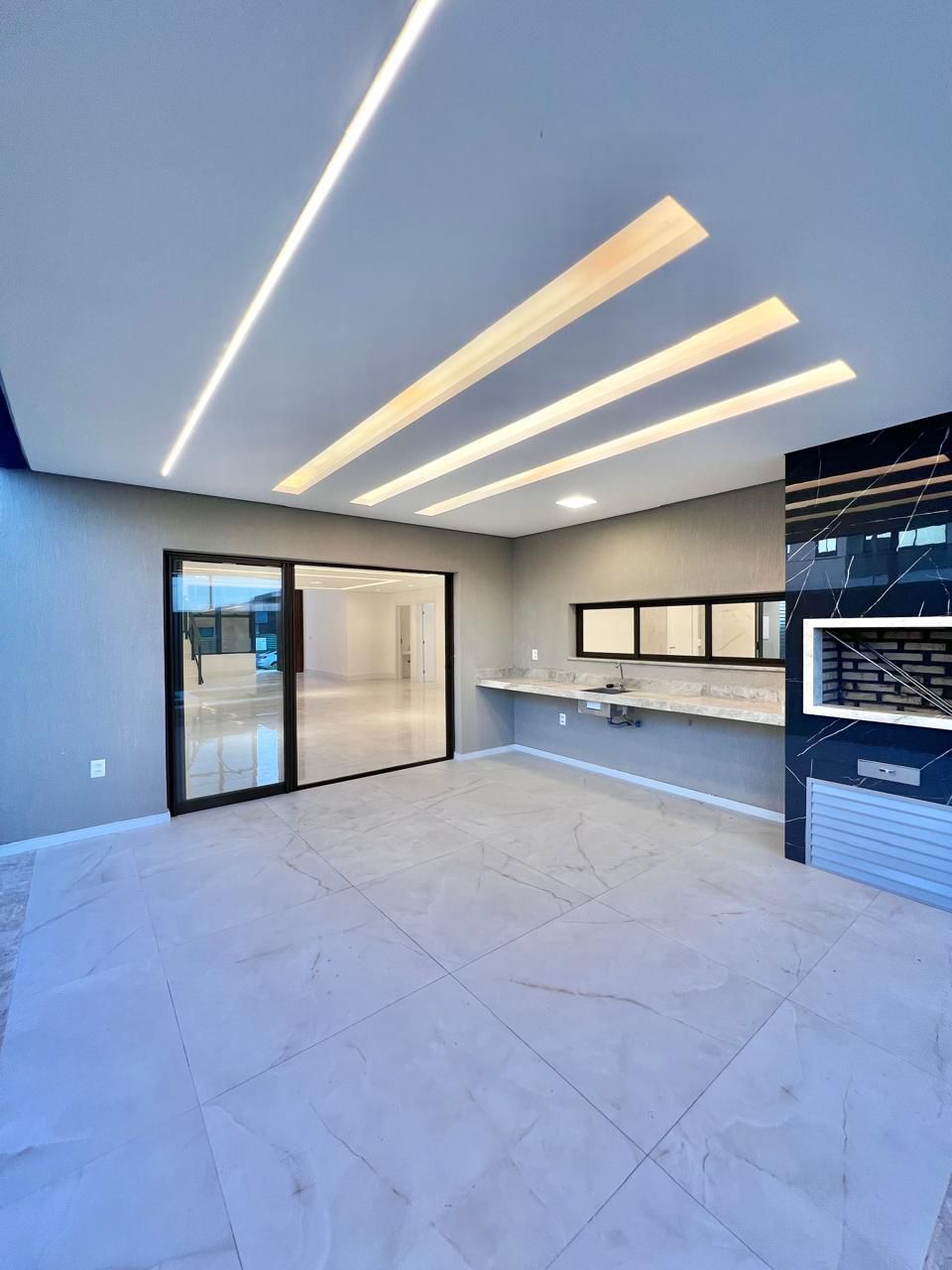 Imagem Casa de Condomínio com 5 Quartos à Venda, 393 m² em Alphaville Ceará 2 - Eusébio