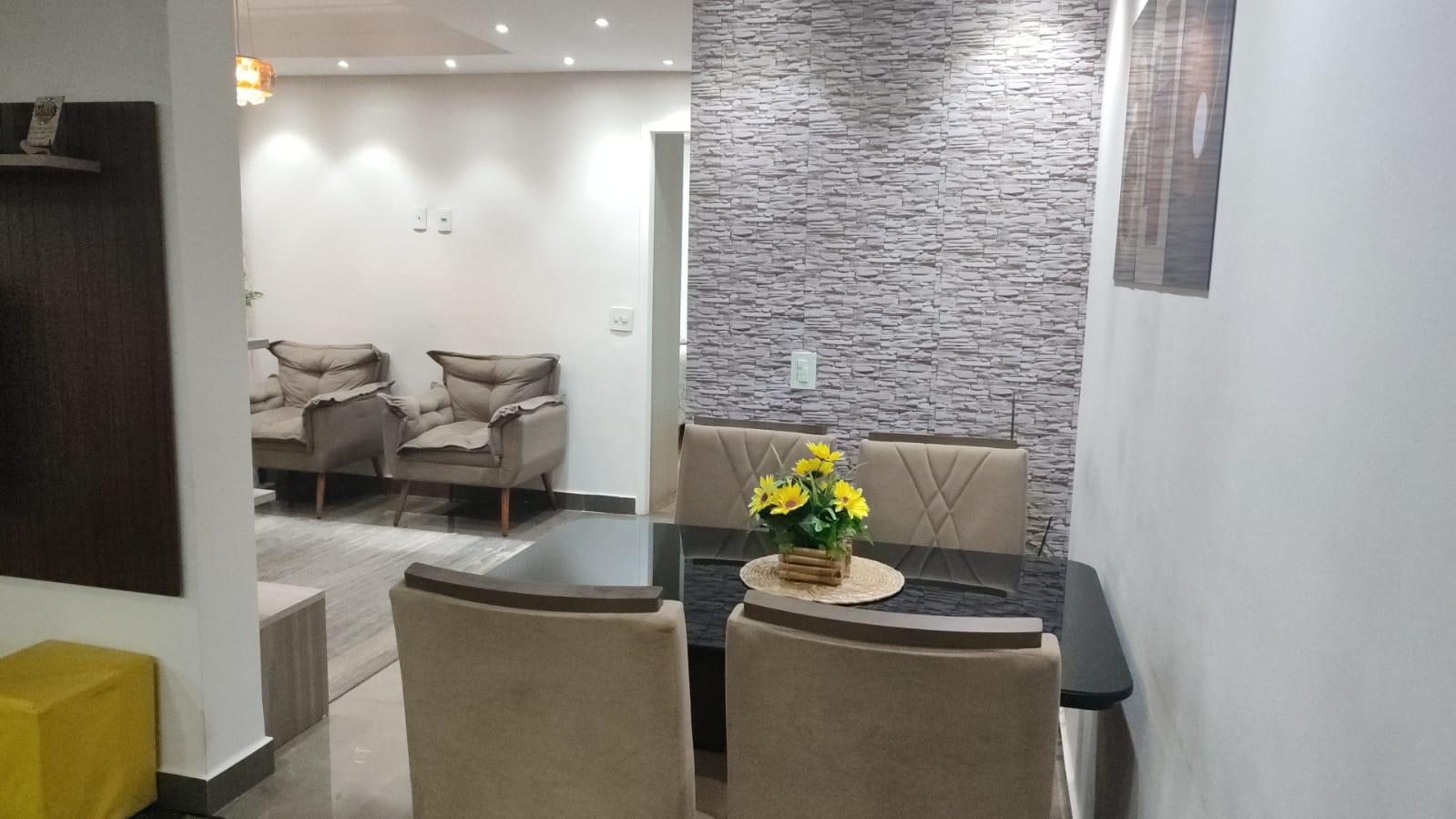 Imagem Apartamento com 2 Quartos à Venda, 60 m²em Jardim Tupanci - Barueri