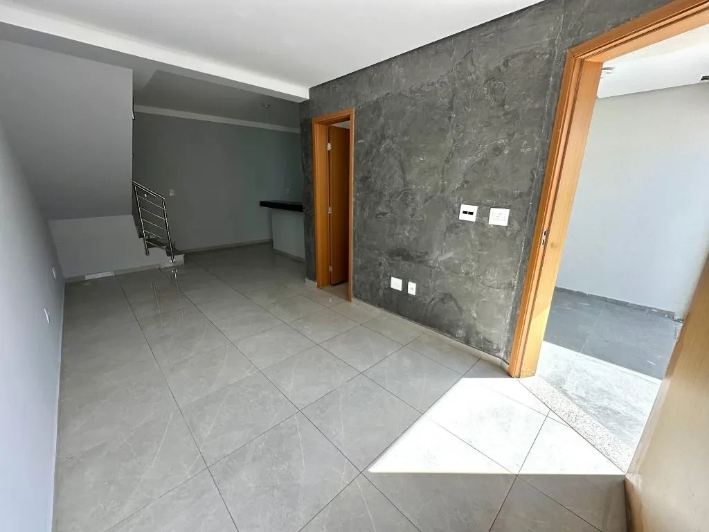 Imagem Casa com 2 Quartos à Venda, 70 m² em Santa Mônica - Belo Horizonte