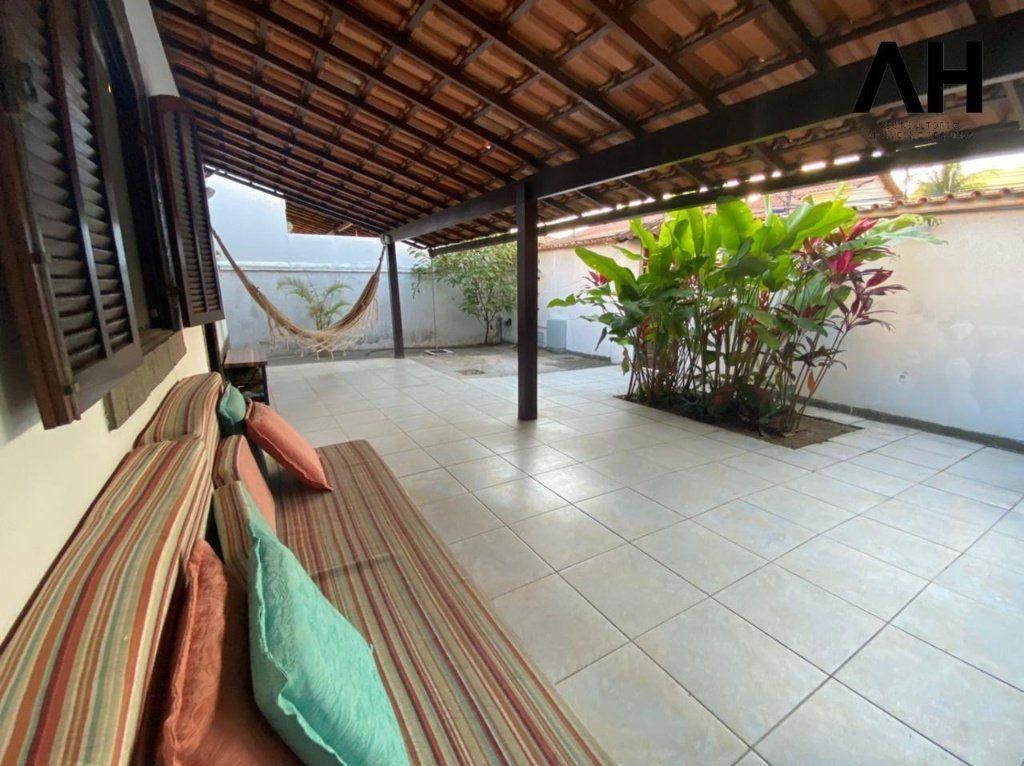 Imagem Casa com 3 Quartos à Venda, 360 m²em Piratininga - Niterói