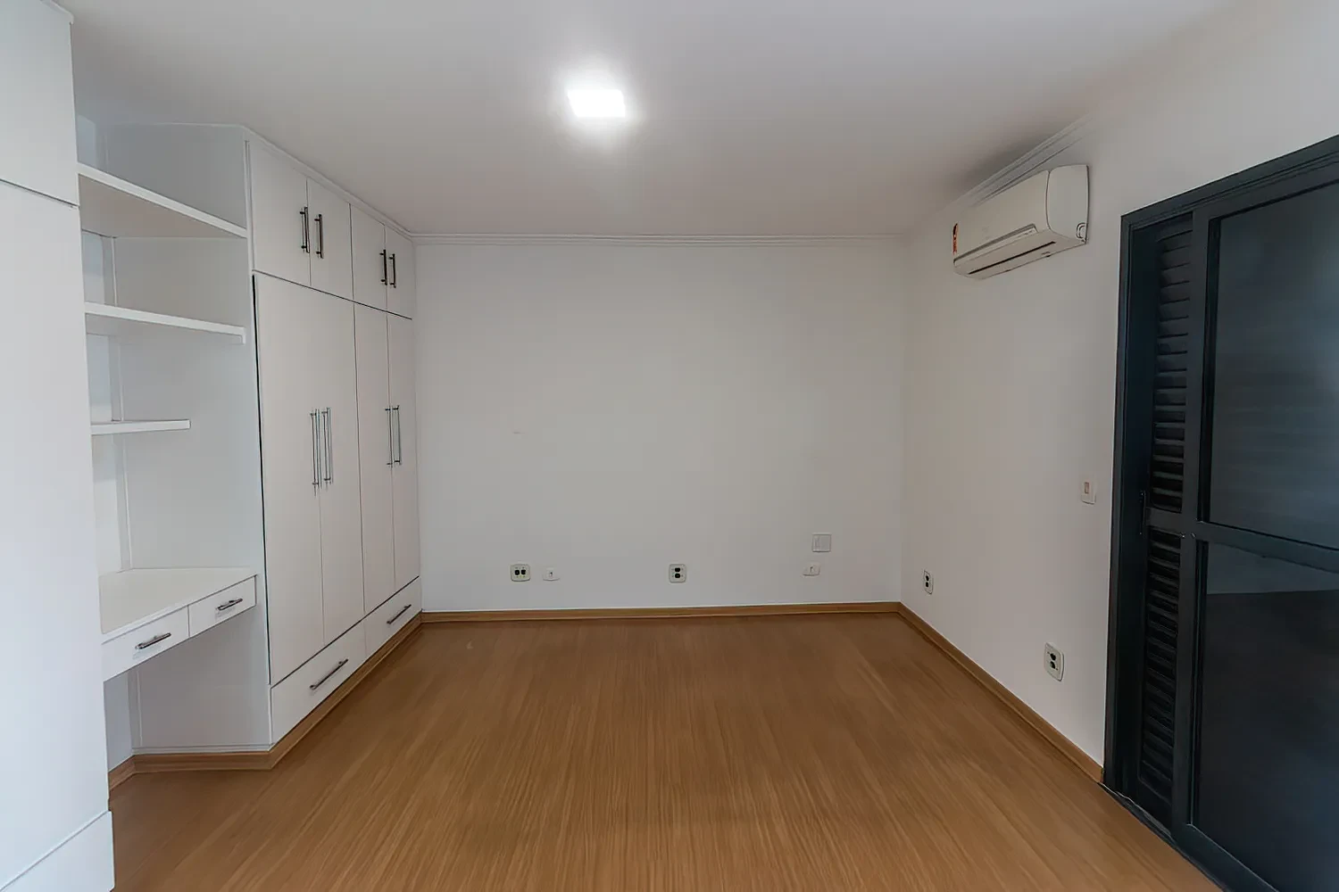 Imagem Apartamento com 4 Quartos para Alugar, 143 m² em Itaim Bibi - São Paulo