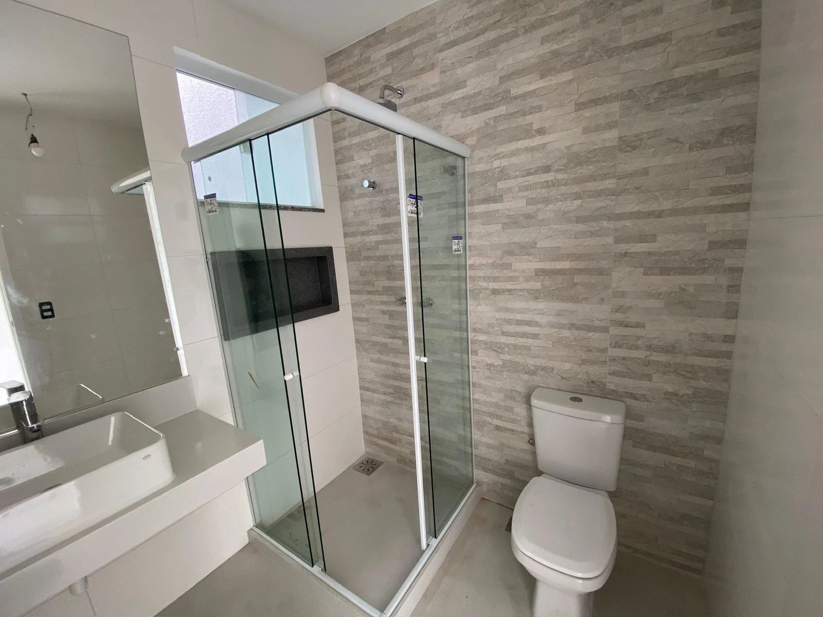 Foto do imóvel: Casa de Condomínio com 4 Quartos à Venda ou Locação, 20 m² em Vargem Pequena - Rio de Janeiro