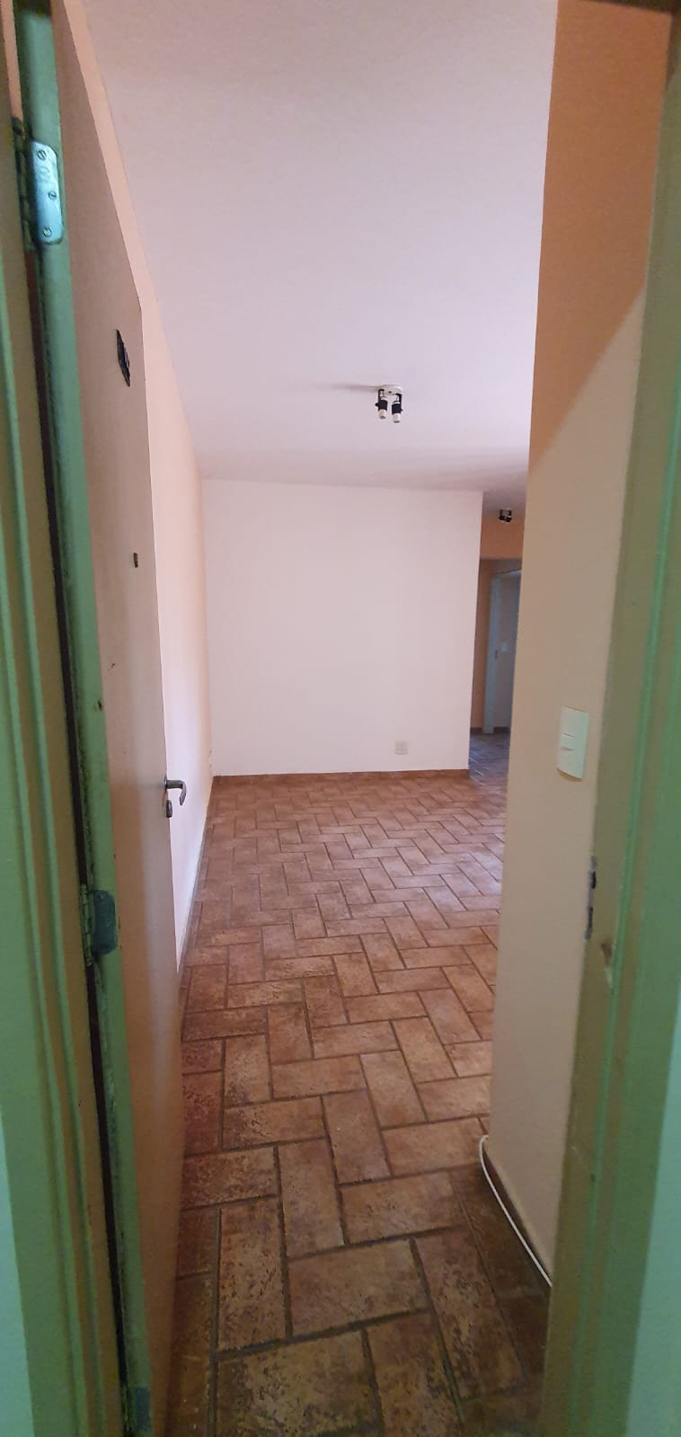 Imagem Apartamento com 2 Quartos à Venda ou Locação, 78 m²em Centro - Londrina