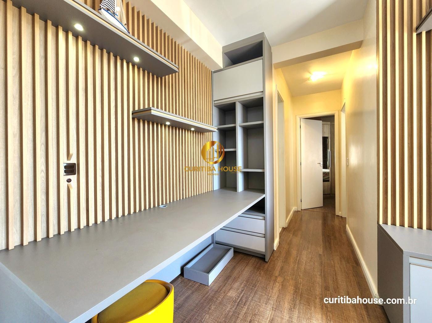 Imagem Apartamento com 2 Quartos à Venda, 44 m² em Pinheirinho - Curitiba
