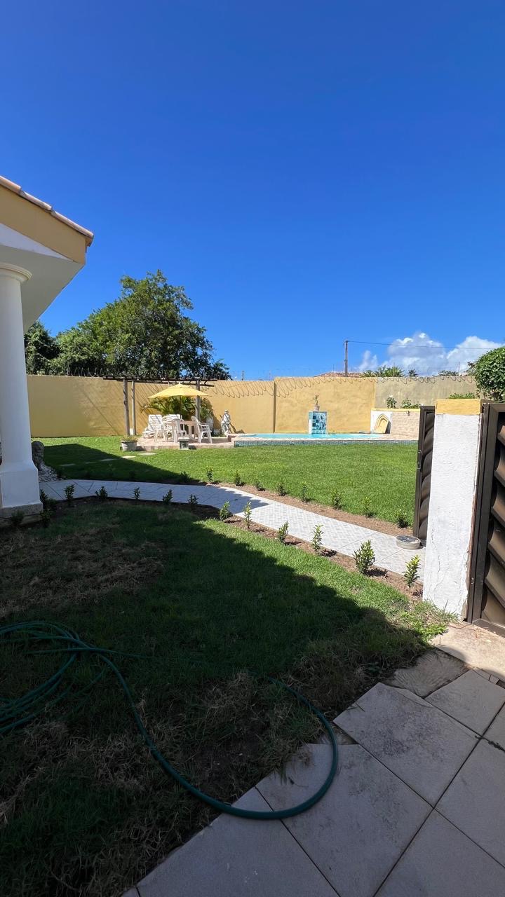 Imagem Casa com 3 Quartos para Alugar, 200 m²em Buraquinho - Lauro de Freitas