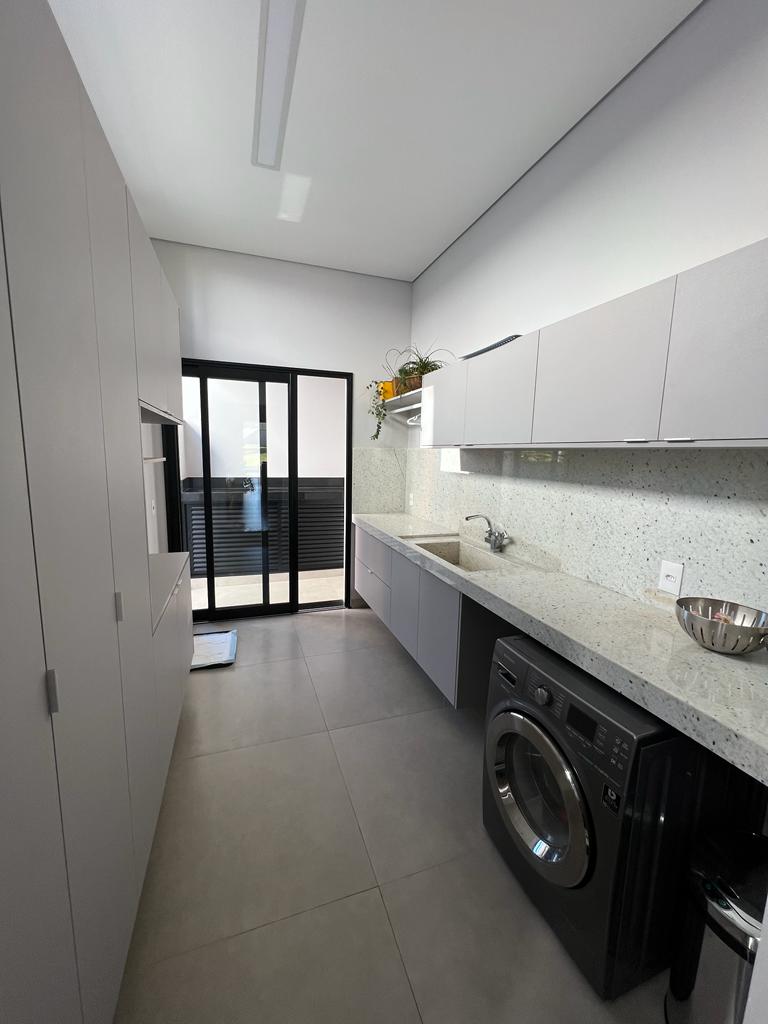 Imagem Casa de Condomínio com 4 Quartos à Venda, 380 m²em Medeiros - Jundiaí