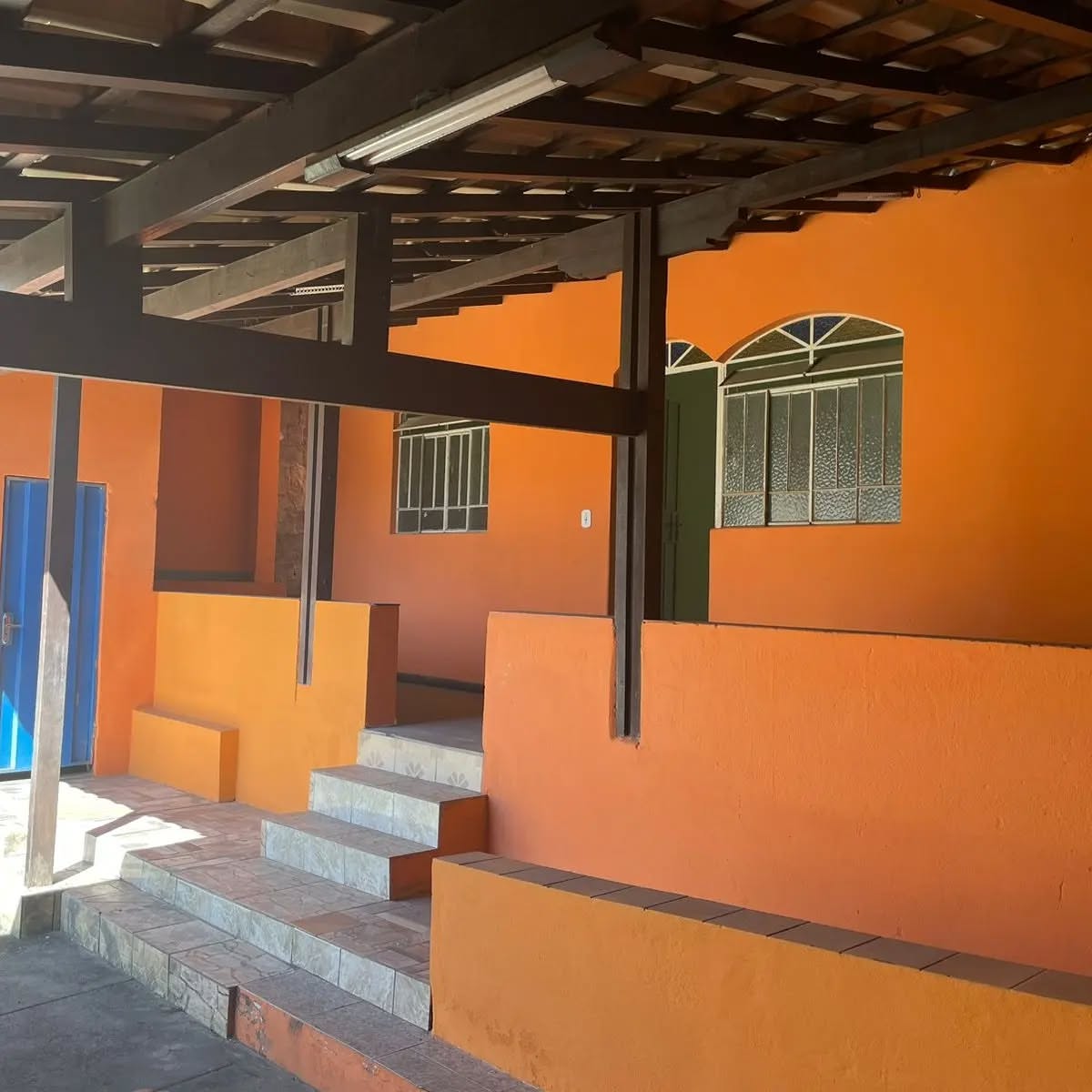 Imagem Casa com 4 Quartos à Venda, 360 m² em Veneza - Ribeirão das Neves