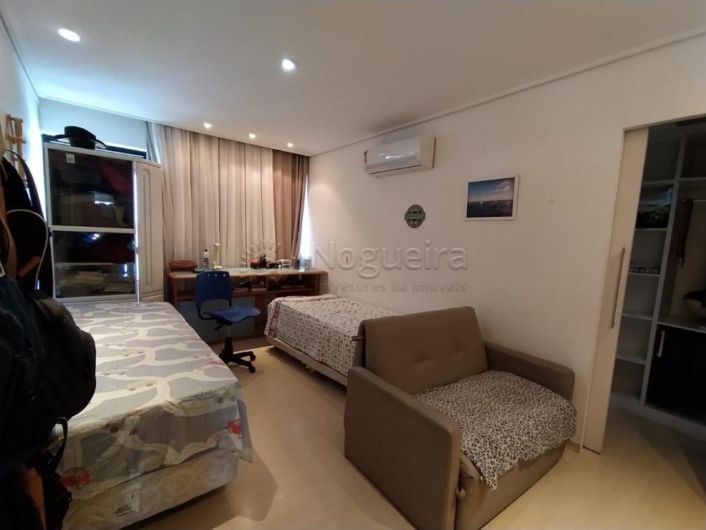 Imagem Apartamento com 4 Quartos à Venda, 393 m²em Casa Amarela - Recife