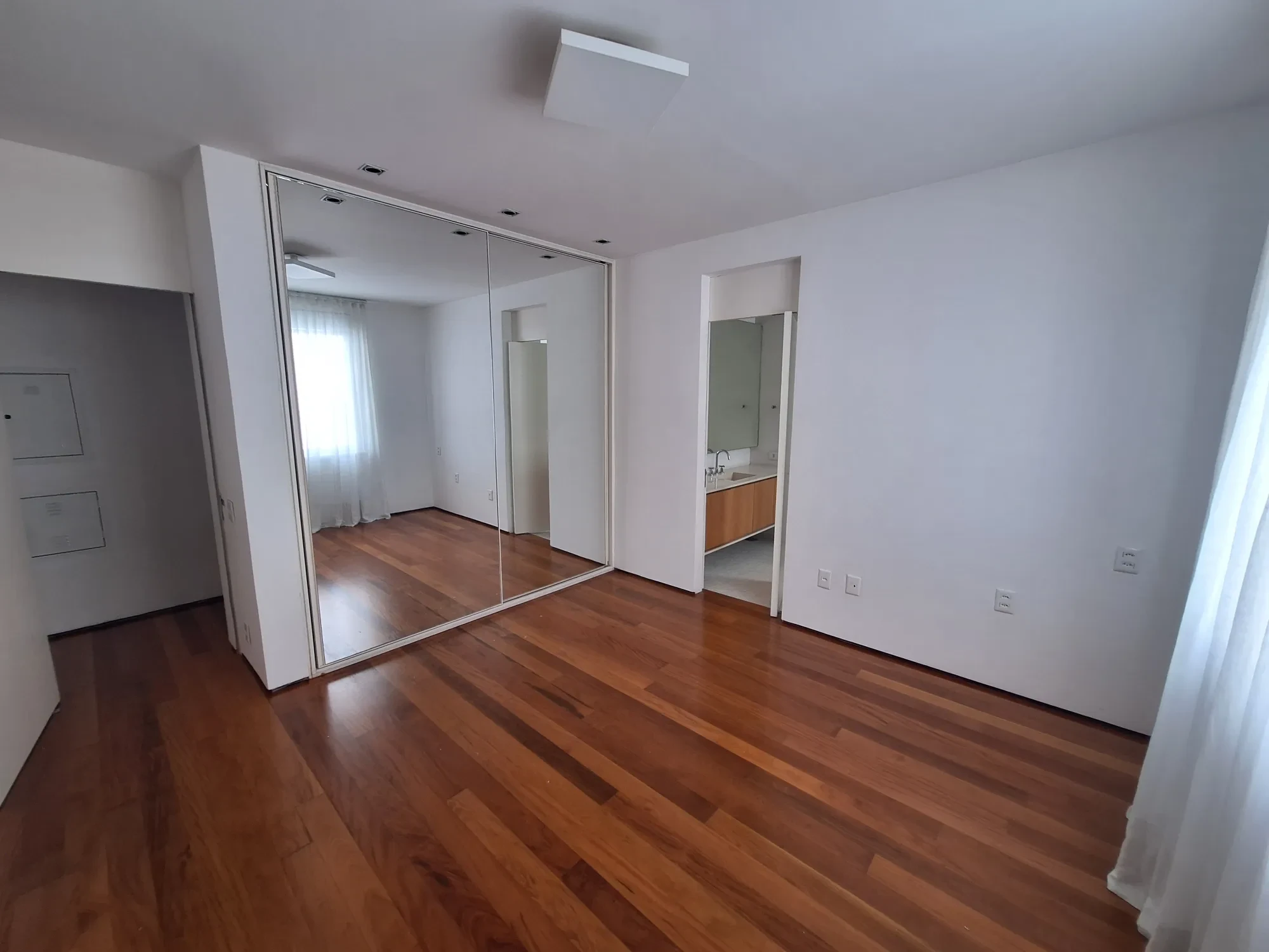 Foto do imóvel: Apartamento com 3 Quartos para Alugar, 230 m² em Jardim Europa - São Paulo