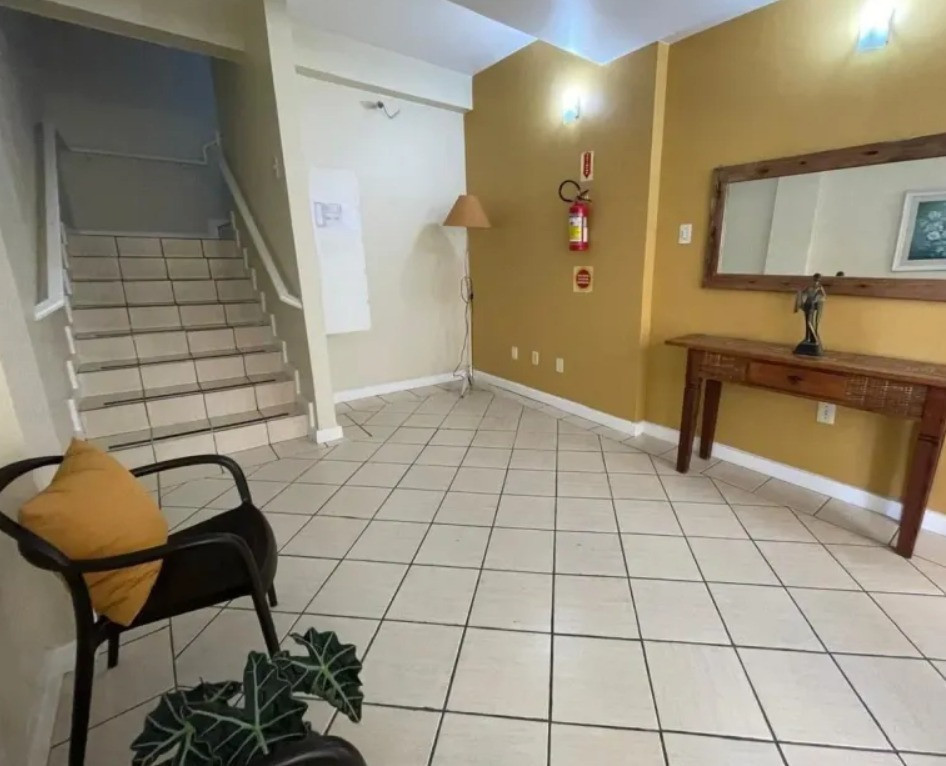 Apartamento com 2 Quartos à Venda, 5.700 m² em Coqueiros - Florianópolis