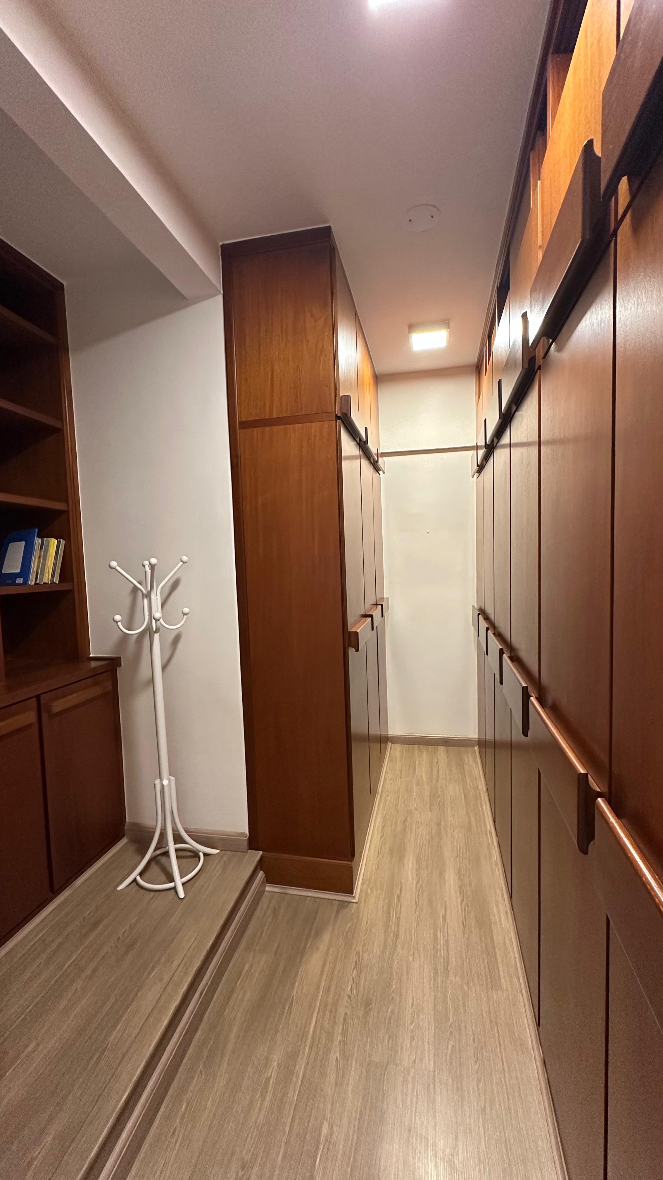 Imagem Apartamento com 3 Quartos à Venda, 131 m²em Centro - Londrina