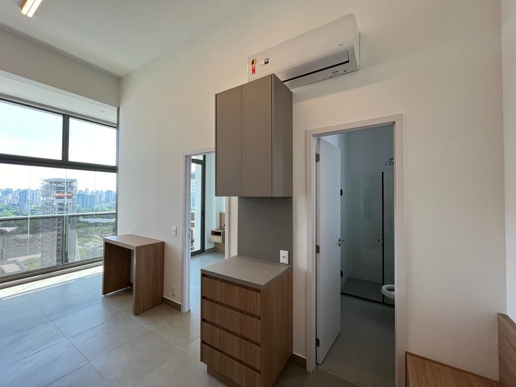 Imagem Apartamento com 1 Quarto para Alugar, 40 m²em Moema - São Paulo