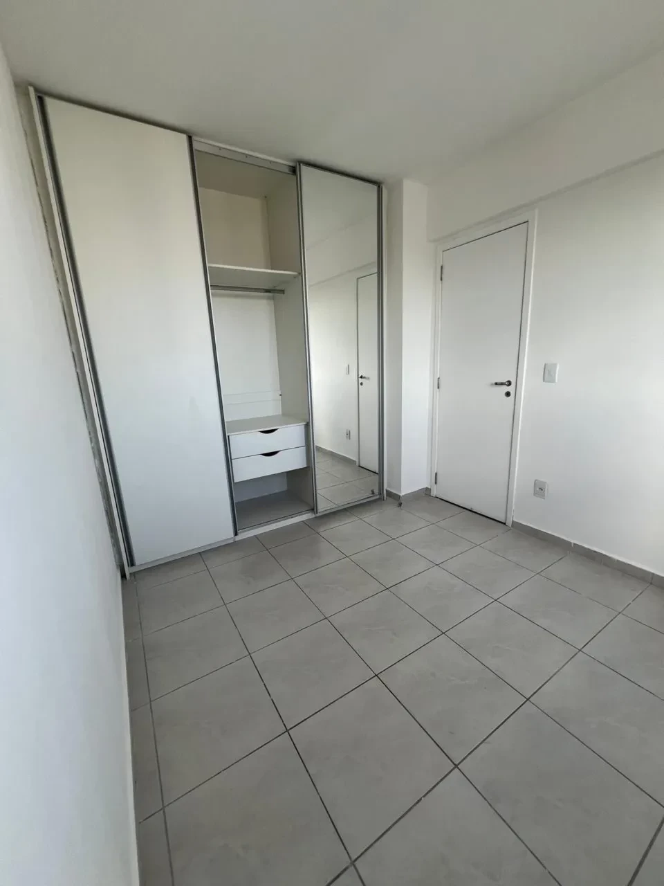 Imagem Apartamento com 3 Quartos para Alugar, 89 m² em Boa Viagem - Recife
