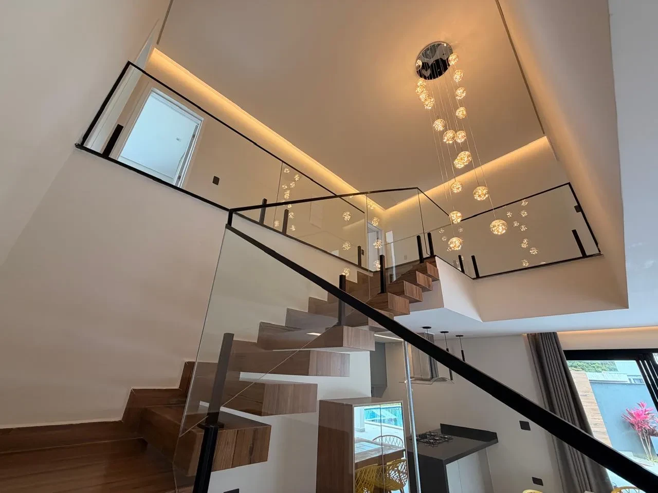 Imagem Casa de Condomínio com 6 Quartos à Venda, 291 m² em Jardim Márcia - Peruíbe