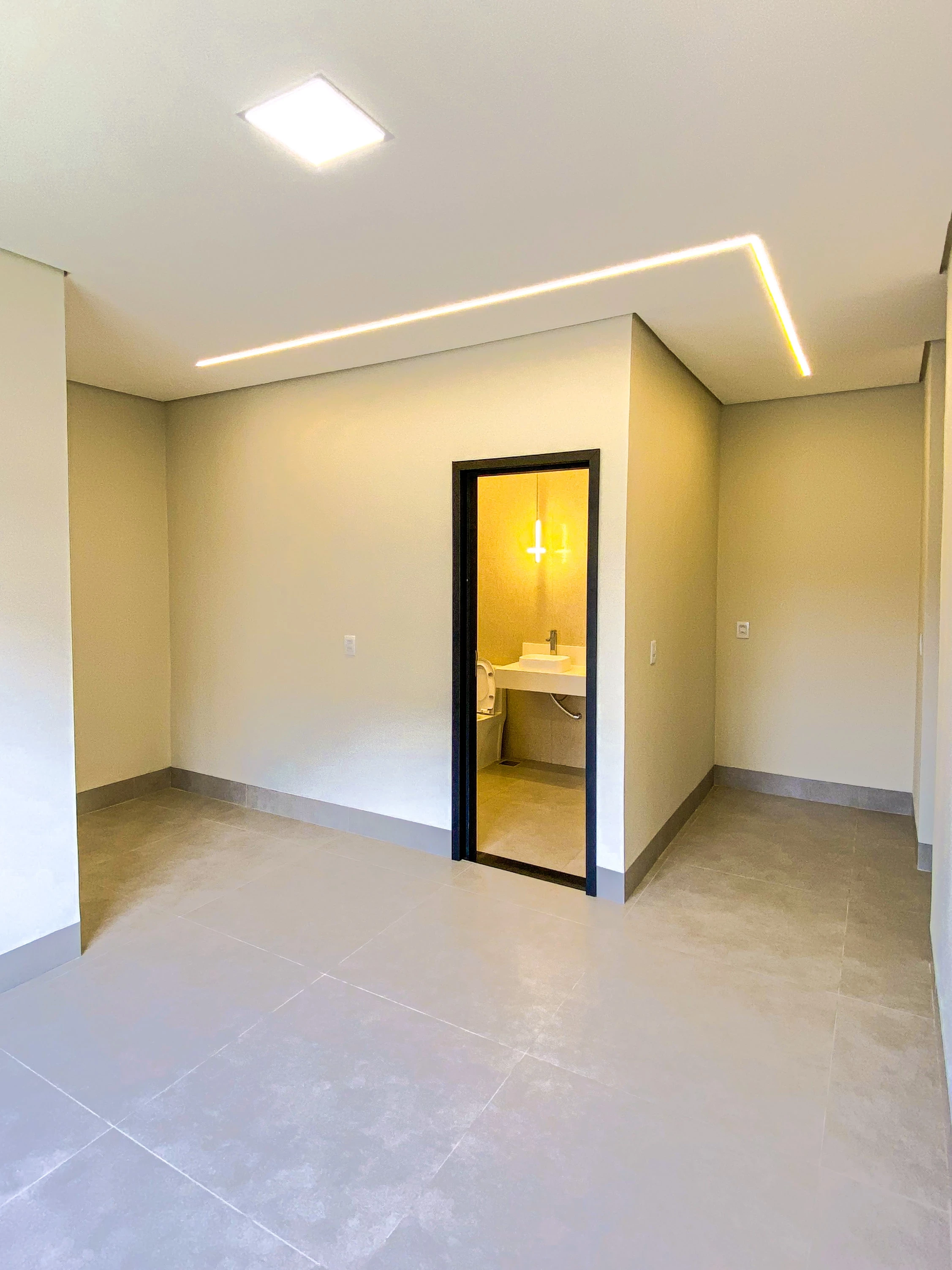 Imagem Casa de Condomínio com 4 Quartos à Venda, 180 m² em Terras Alpha Residencial 1 - Senador Canedo