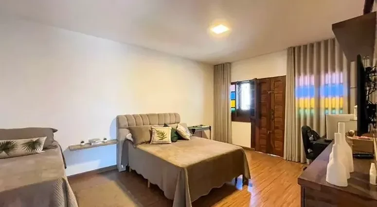 Imagem Casa com 5 Quartos à Venda, 279 metros em Alto Barroca - Belo Horizonte