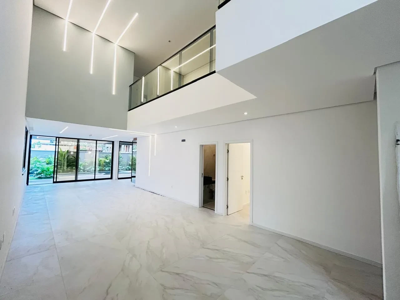 Imagem Casa de Condomínio com 4 Quartos à Venda, 317 m² em Centro - Eusébio