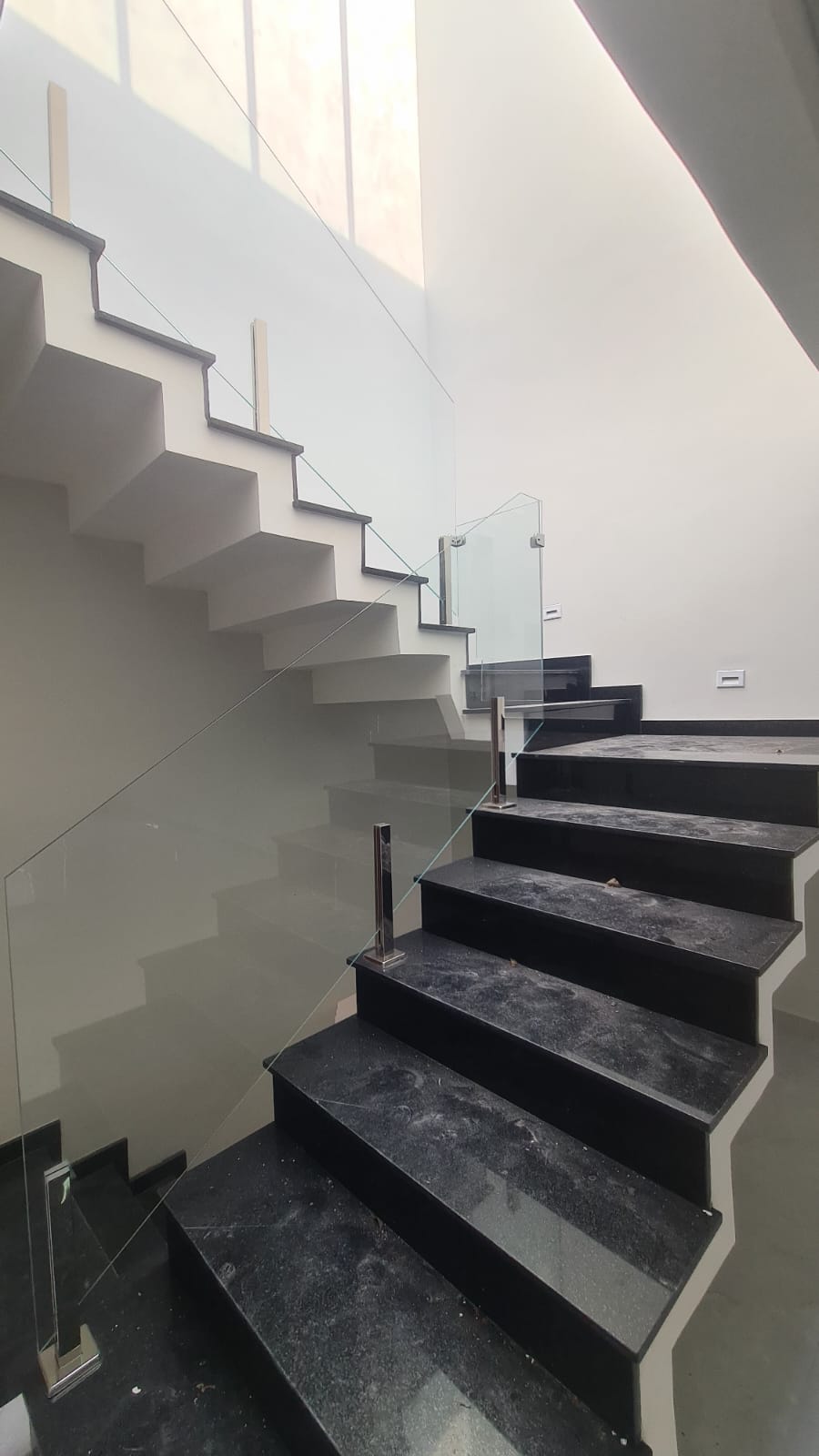 Imagem Sobrado com 3 Quartos à Venda, 235 m²em Jardim Regina - São Paulo