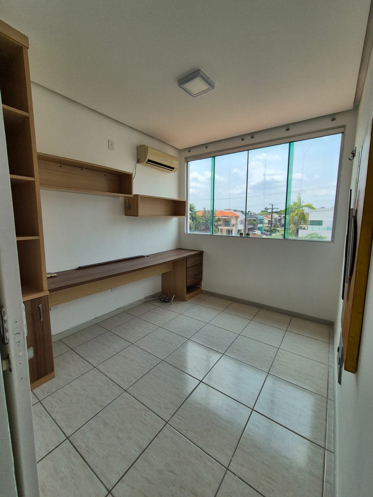 Imagem Casa de Condomínio com 3 Quartos à Venda ou Locação, 300 m²em Tarumã - Manaus