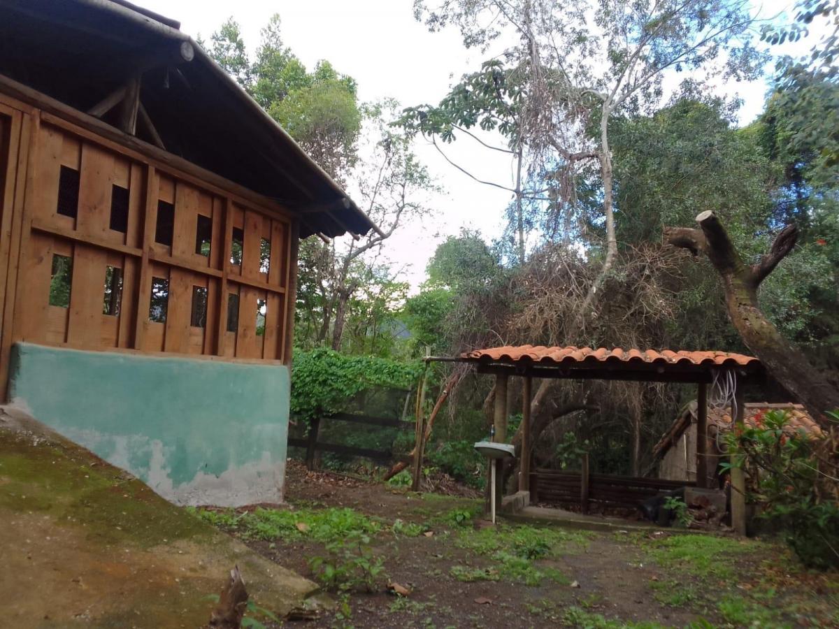 Foto do imóvel: Terreno à Venda, 2.000 m² em Recanto da Aldeia - Brumadinho