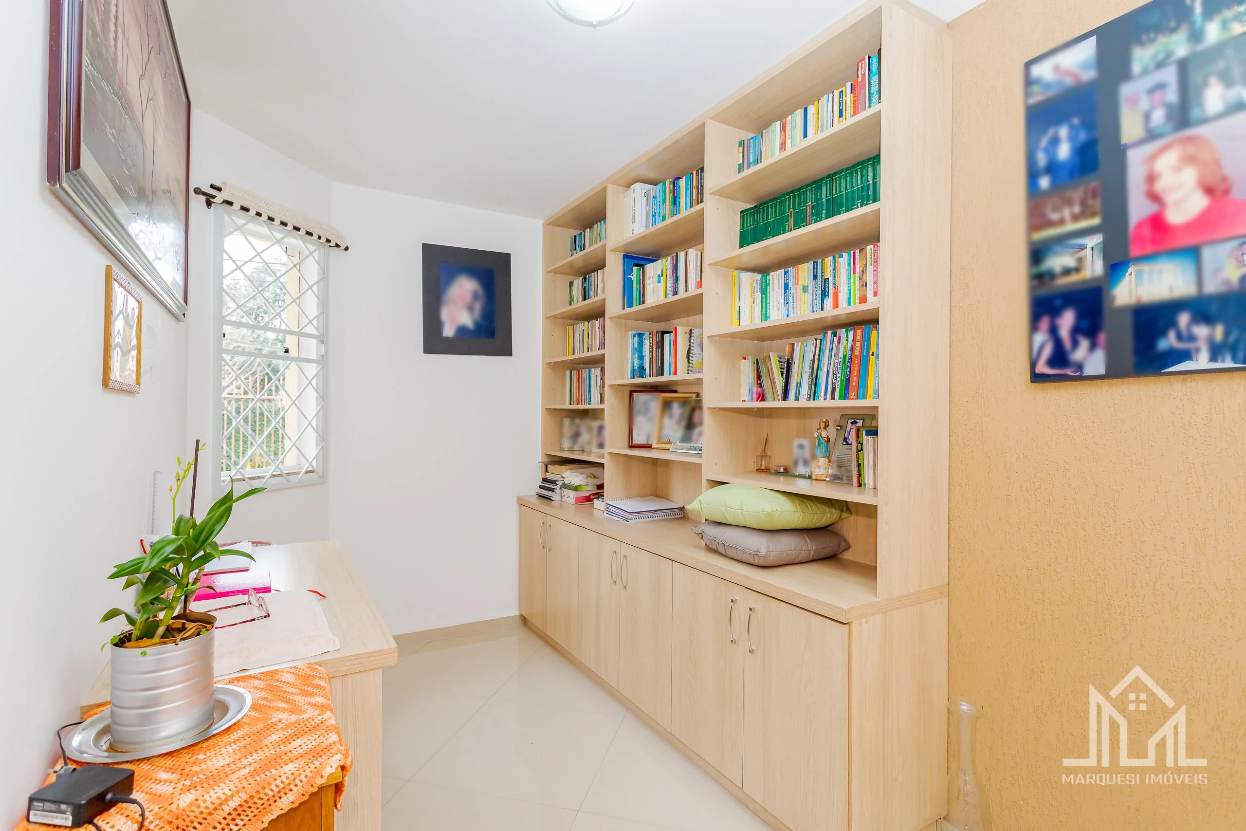 Casa com 3 Quartos à Venda, 241 m² em Guabirotuba - Curitiba