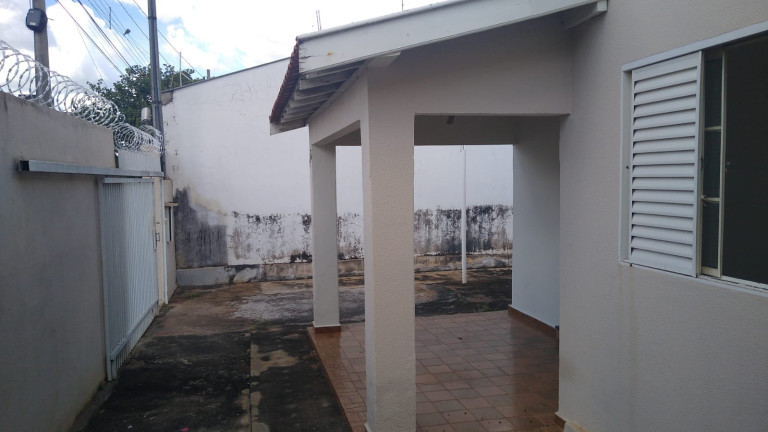 Imagem Casa com 2 Quartos à Venda,  em Amizade - Araçatuba
