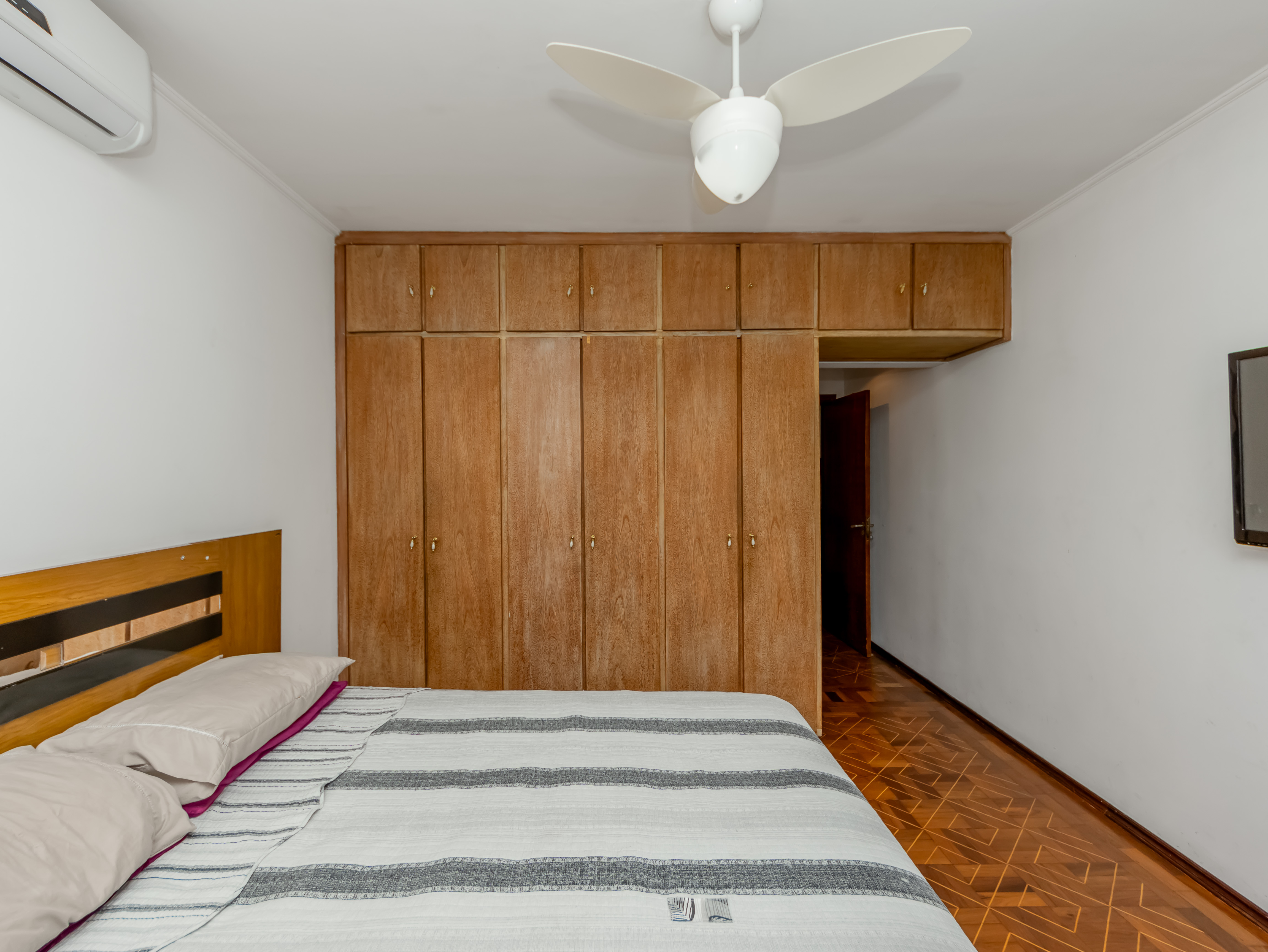 Foto do imóvel: Sobrado com 3 Quartos à Venda, 300 m² em Vila Lúcia Elvira - São Paulo