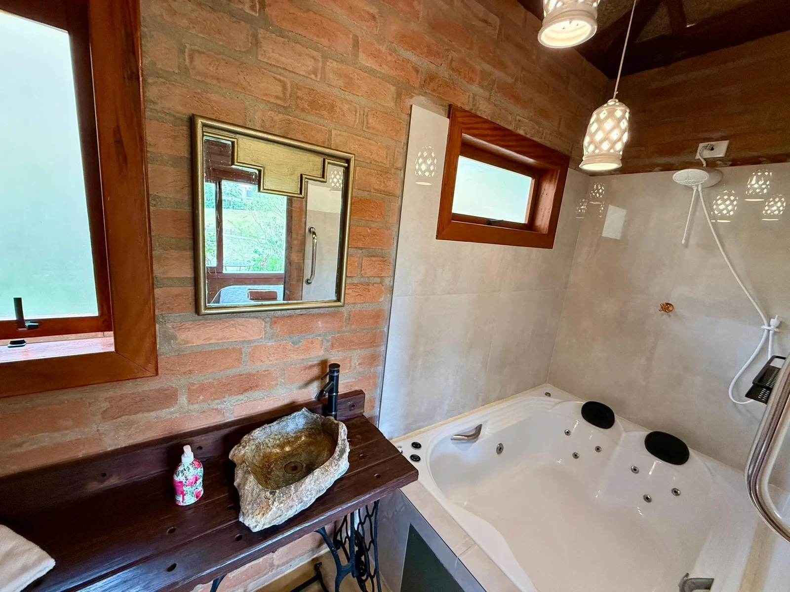Imagem Casa com 3 Quartos à Venda, 380 m² em Santa Isabel - Santa Isabel