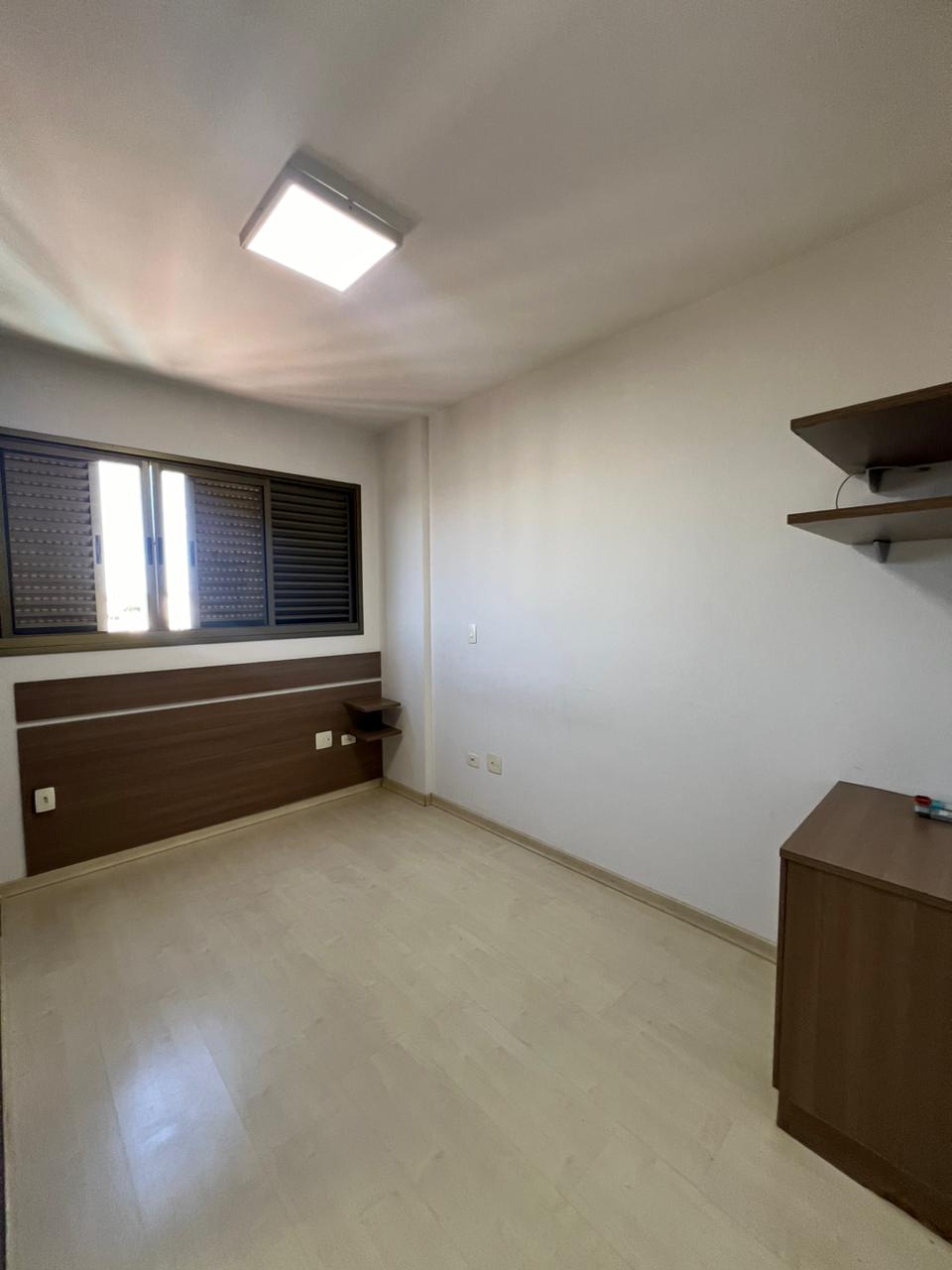Imagem Apartamento com 3 Quartos para Alugar, 130 m²em Centro - Taubaté