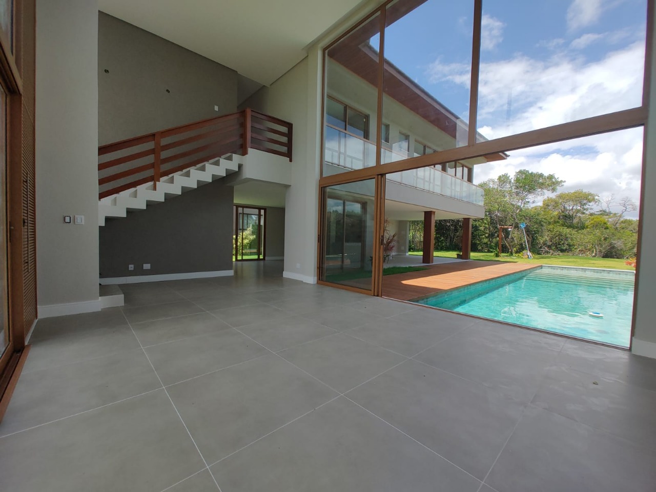 Imagem Casa de Condomínio com 5 Quartos à Venda, 375 m²em Praia do Forte - Mata de São João