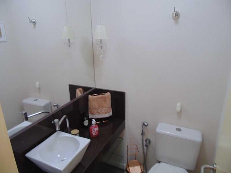 Imagem Cobertura com 4 Quartos à Venda, 299 m²em Piratininga - Niterói