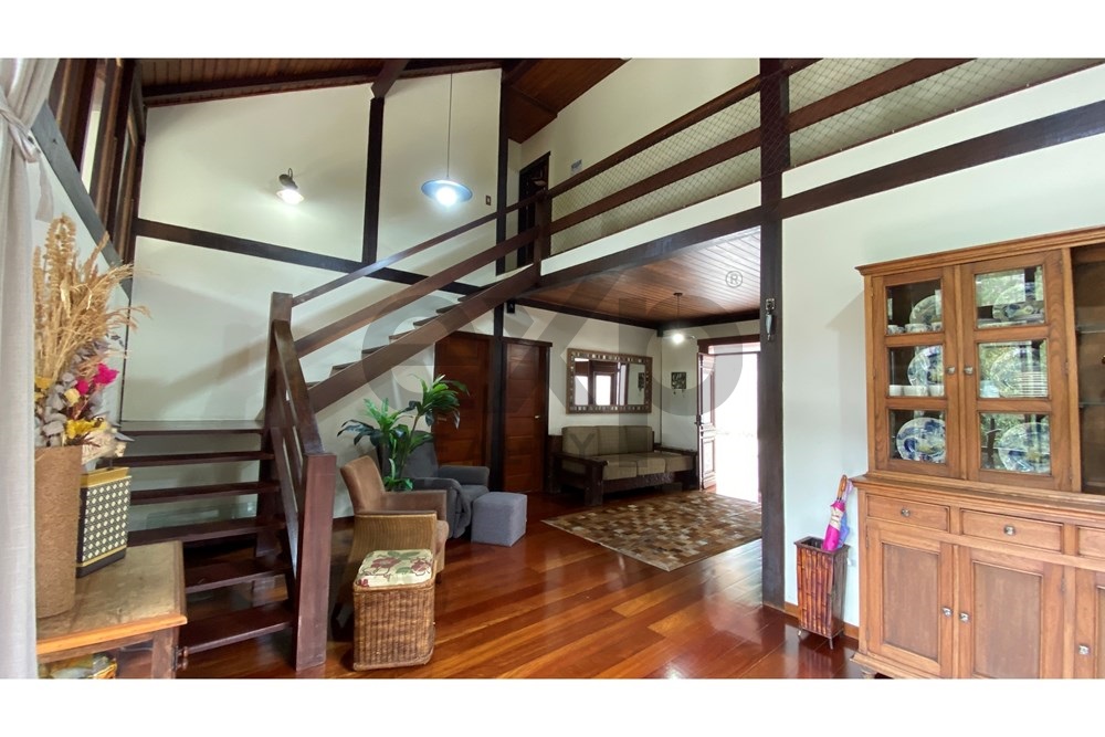 Foto do imóvel: Casa de Condomínio com 5 Quartos à Venda, 317 m² em Itaipava - Petrópolis