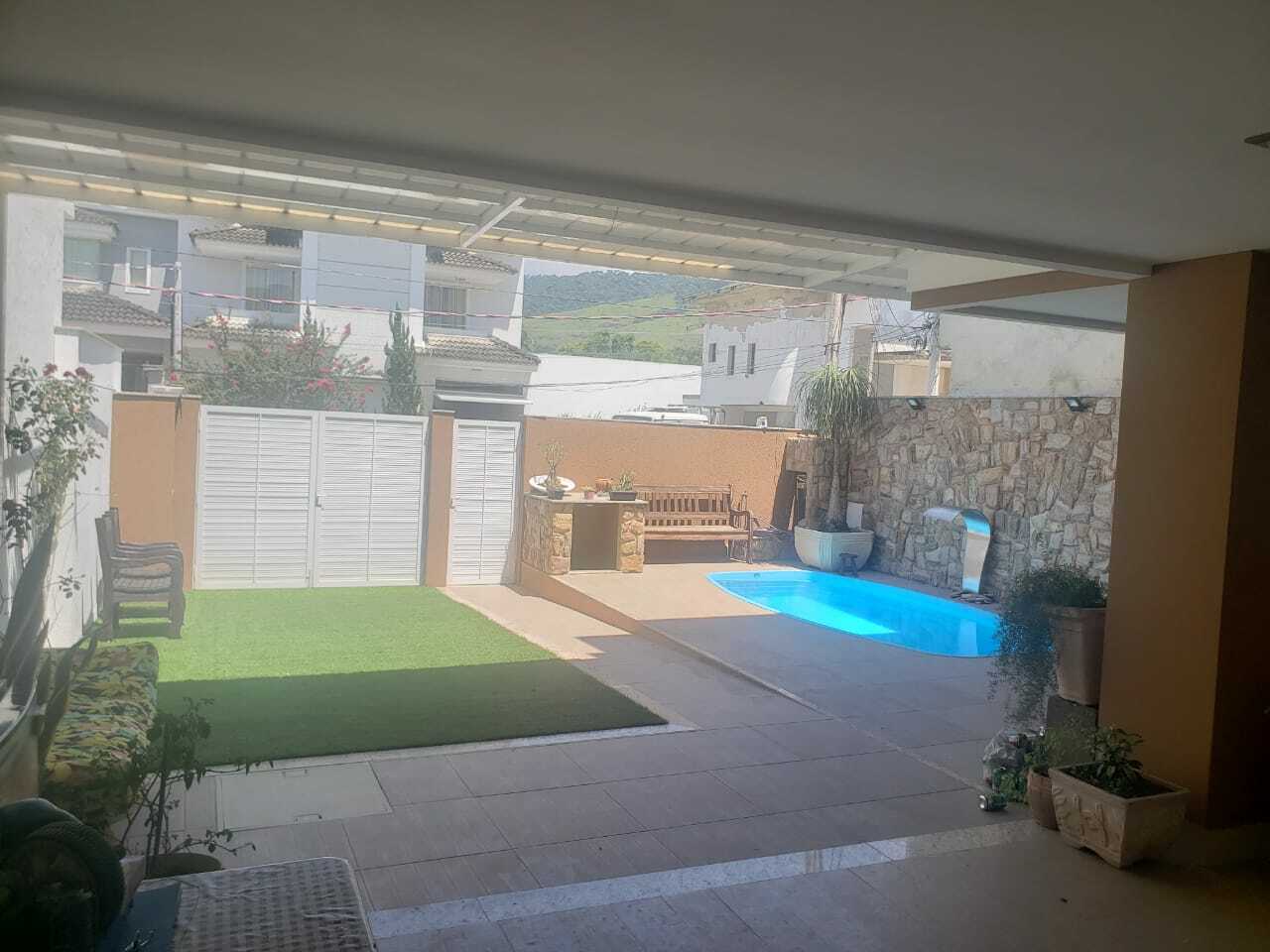 Foto do imóvel: Casa de Condomínio com 3 Quartos à Venda, 248 m² em Campo Grande - Rio de Janeiro