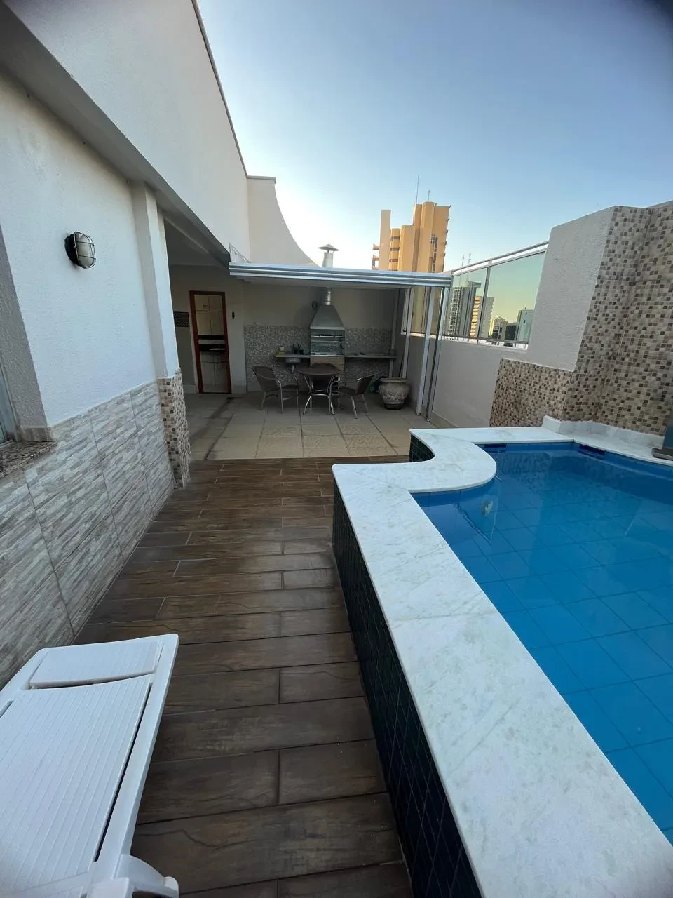 Imagem Cobertura com 4 Quartos para Alugar, 250 m² em Centro-Sul - Cuiabá
